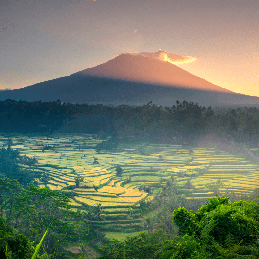 Volcans d'Indonésie, le Mont Agung